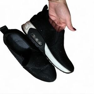 Women's Black Slip-On Sneakers